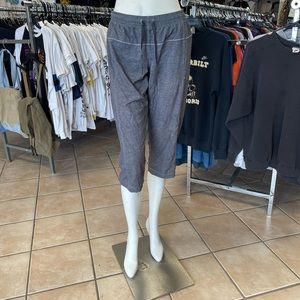 Lululemon Women’s Joggers Size 6